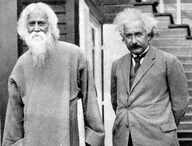 Nhà thơ Tagore và nhà bác học Albert Einstein.